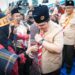 Erick Thohir Terima Ulos Sumatera Utara, Simbol Kehormatan dan Persaudaraan