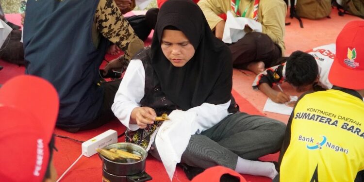 Membatik, Pramuka Jamnas XII Belajar Melestarikan Warisan Budaya Indonesia