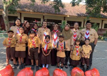 Hari Pramuka Gudep SD Negeri 1 Kumendung: Ajarkan Cinta Alam dan Kasih Sayang Sesama Manusia