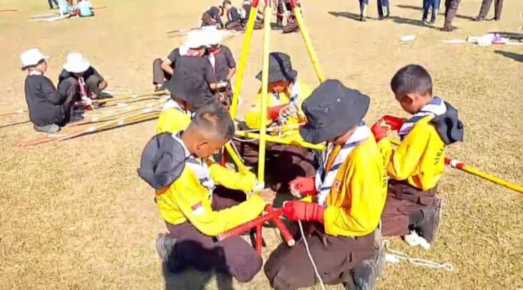Bukan Sekadar Merangkai Tali, Pramuka Penggalang SD Inpres 3/77 Masago Bangun Karakter Lewat Pionering