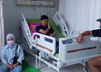 Bakti Bukan Hanya Tugas, Peduli Adalah Persaudaraan: Pramuka Patimpeng Kuatkan Ketua DKR Di Rumah Sakit