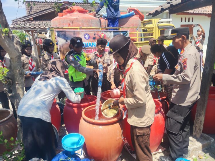 Dukung ETK, Saka Bhayangkara dan Wirakartika Gabus Gelar Bakti Masyarakat.