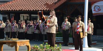 Estafet Tunas Kelapa Resmi Dilepas Oleh Kakak Annisa Fabriana Selaku Ketua Harian Mabicab Cilacap