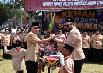 Bupati Sadewo, Terima Pasukan Estafet Tunas Kelapa 2026 Dari Kwarcab Purbalingga