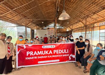 Aksi Pramuka Peduli Kalbar, Ikut Pemadaman, Bagi Masker, Penyaluran Air Minum/Bersih dan Bantuan Sosial Terdampak