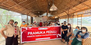 Aksi Pramuka Peduli Kalbar, Ikut Pemadaman, Bagi Masker, Penyaluran Air Minum/Bersih dan Bantuan Sosial Terdampak
