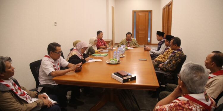 Kwarnas Terima Audiensi Yayasan Pesantren Islam Al Azhar