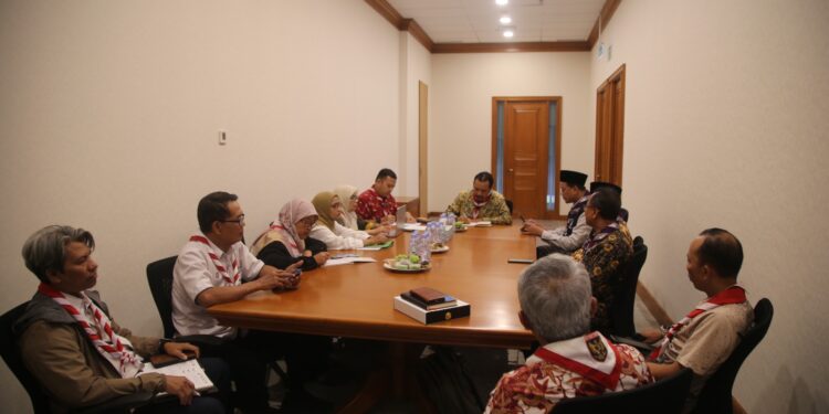 Kwarnas Terima Audiensi Yayasan Pesantren Islam Al Azhar