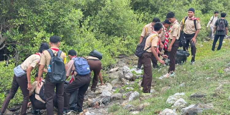 Pramuka MAN 2 Banda Aceh Turut Ambil Bagian dalam World Cleanup Day 2026 di Bantaran Krueng Lamnyong