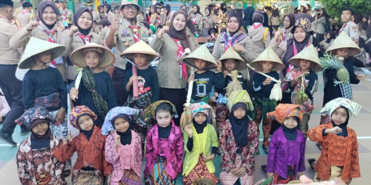 Pramuka Siaga Sd Inpres 12/79 Hulo Tampil Inspiratif Dalam Karnaval Pesta Siaga, Usung Pesan Ketahanan Pangan.