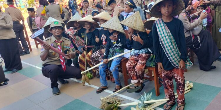 Pramuka Siaga Sd Inpres 12/79 Hulo Tampil Inspiratif Dalam Karnaval Pesta Siaga, Usung Pesan Ketahanan Pangan.