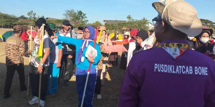 UPT SD Inpres 12/79 Nusa Utus Pembina Pramuka Ikuti KMD Golongan Penggalang