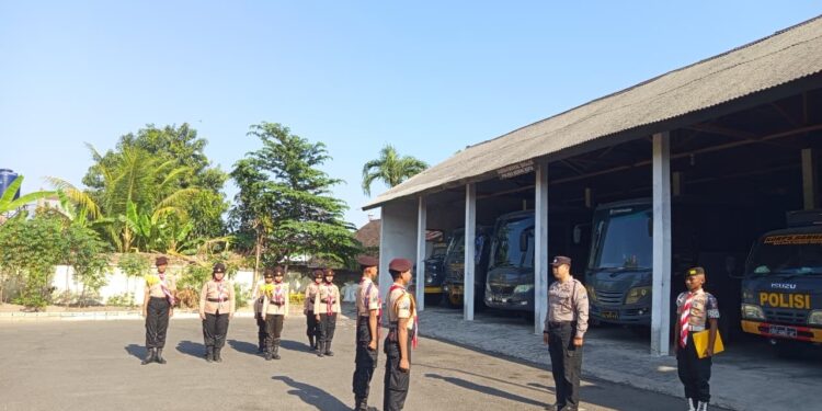 Perkuat Kedisiplinan dan Tanggung Jawab Anggota, Saka Bhayangkara Tingkat Cabang Kota Kediri Sematkan Wings