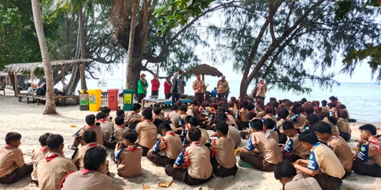 Lestarikan Ekosistem Pesisir, Saka Kalpataru Kepulauan Seribu Gelar Restorasi Lingkungan