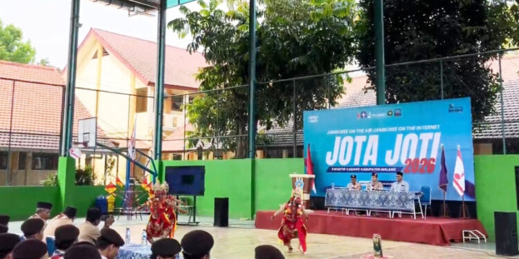 Perkuat Kepemimpinan dan Keterampilan Komunikasi, Kwarcab Malang Gelar Dianpinsat dan JOTA-JOTI 2026