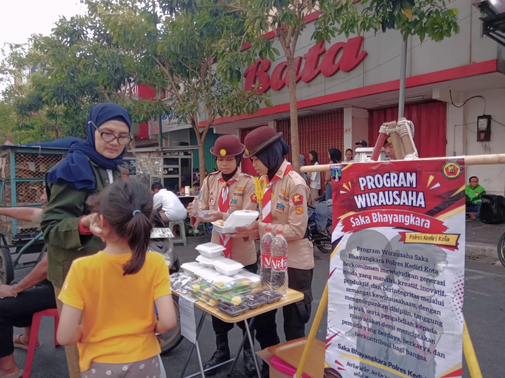 Tumbuhkan Kemandirian dan Jiwa Wirausaha, Saka Bhayangkara Kota Kediri Gelar Usaha di CFD