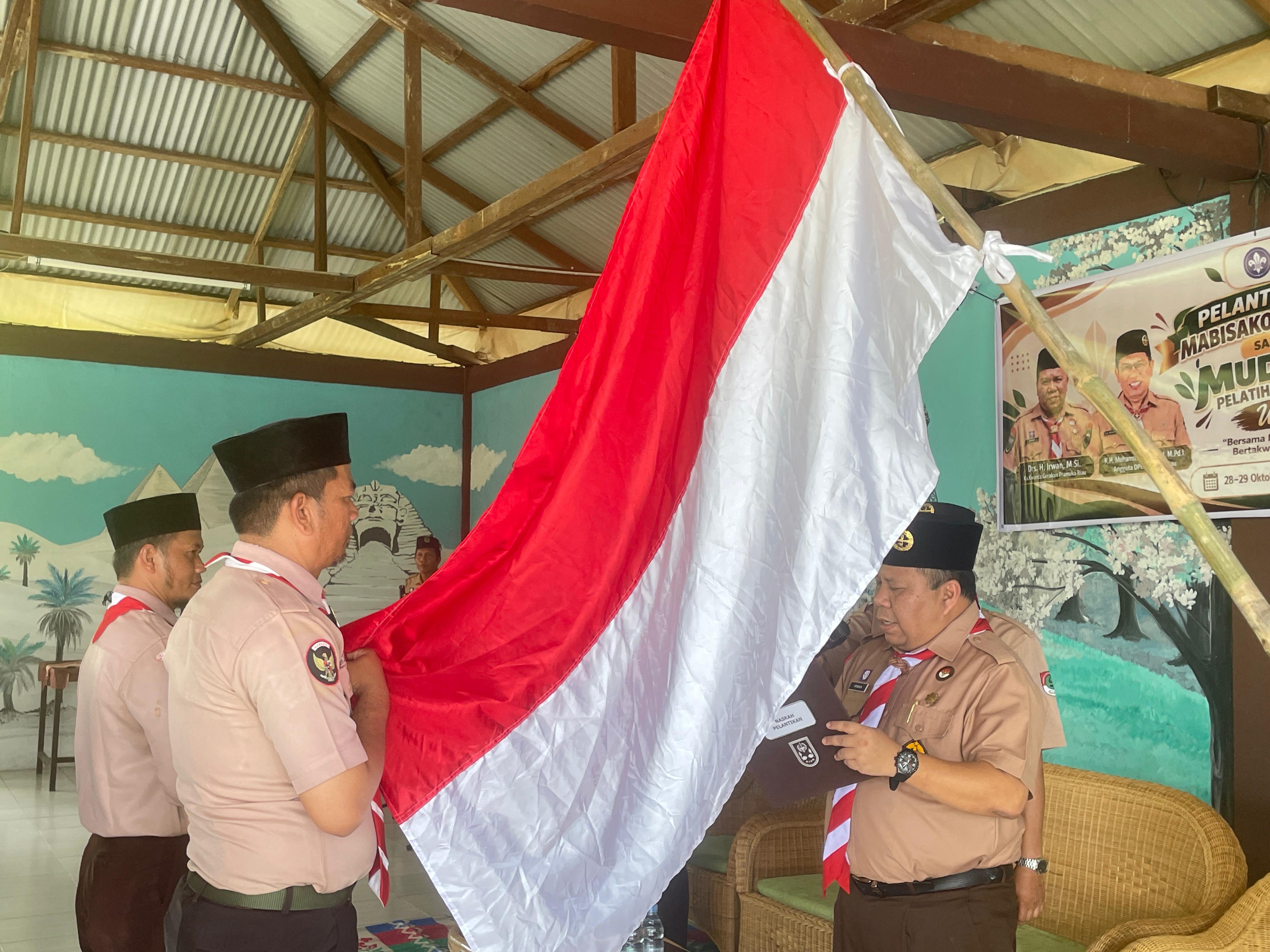 KETUA KWARDA RIAU LANTIK PENGURUS PINSAKODA PRAMUKA JSIT DAERAH RIAU DI WISATA RAINATA