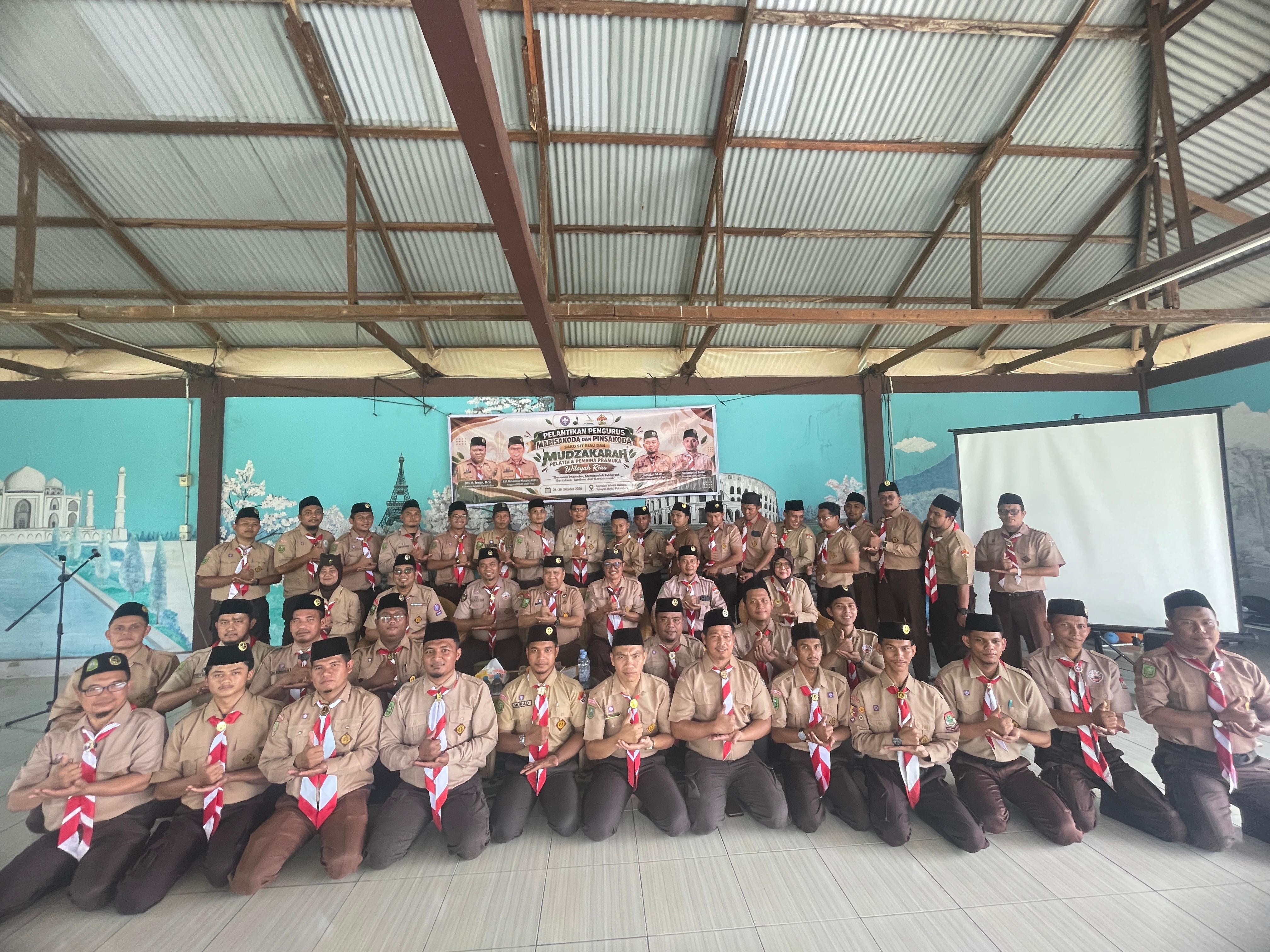 KETUA KWARDA RIAU LANTIK PENGURUS PINSAKODA PRAMUKA JSIT DAERAH RIAU DI WISATA RAINATA