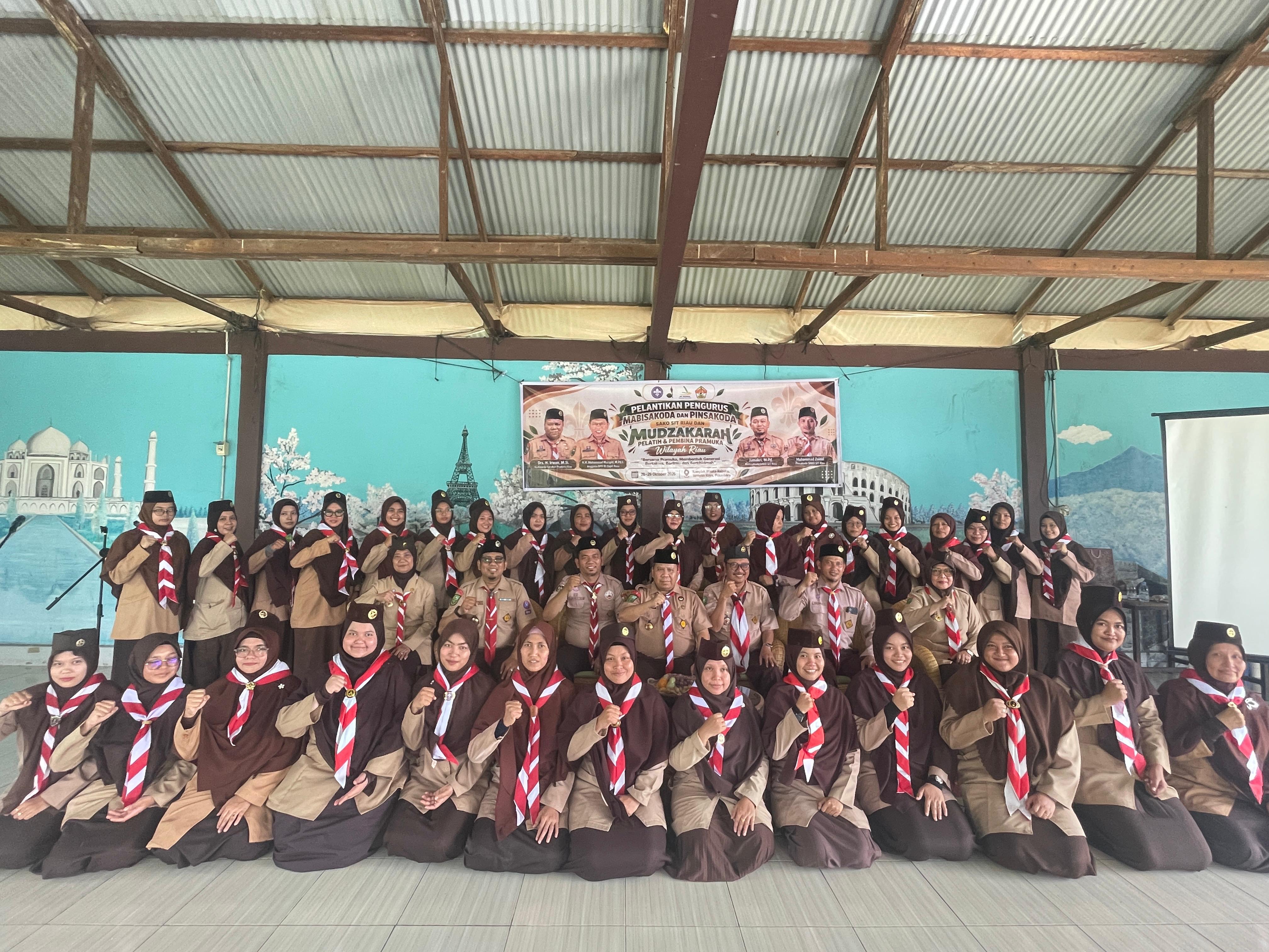 KETUA KWARDA RIAU LANTIK PENGURUS PINSAKODA PRAMUKA JSIT DAERAH RIAU DI WISATA RAINATA