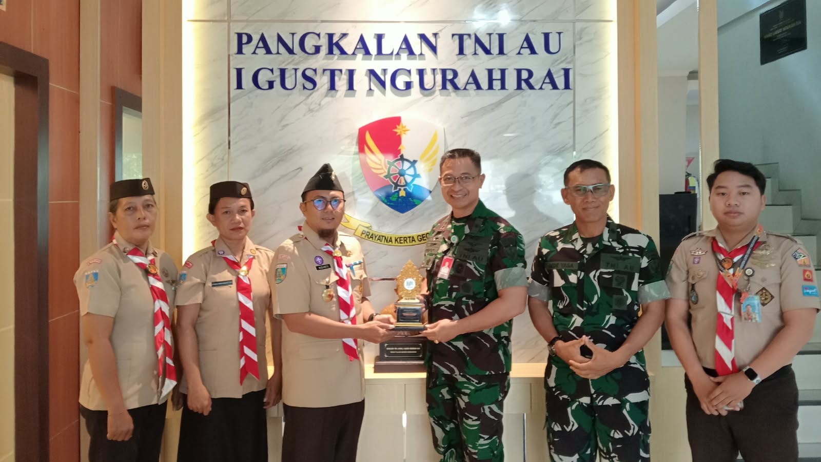Perkuat Wawasan Kedirgantaraan Gen-Z Bali, Kwarda Pramuka Bali dan Lanud I Gusti Ngurah Rai Sepakati Sinergi Pembinaan Saka Dirgantara